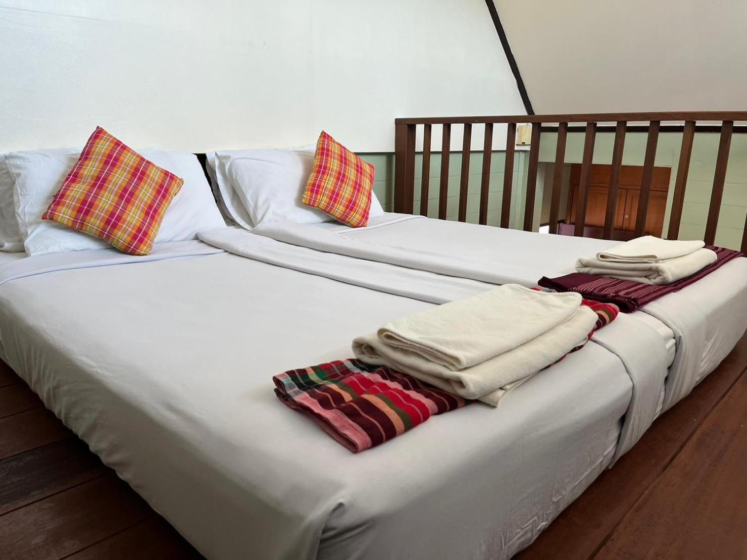 Thanicha Resort Amphawa Samut Songkhram Room photo