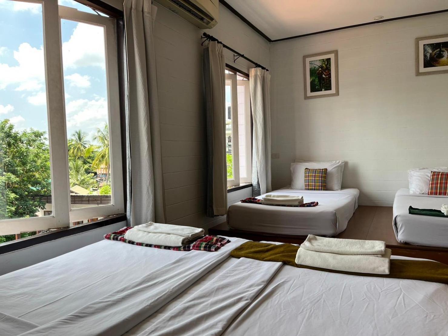 Thanicha Resort Amphawa Samut Songkhram Room photo