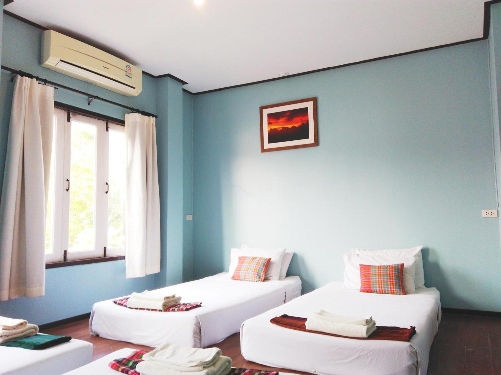 Thanicha Resort Amphawa Samut Songkhram Room photo